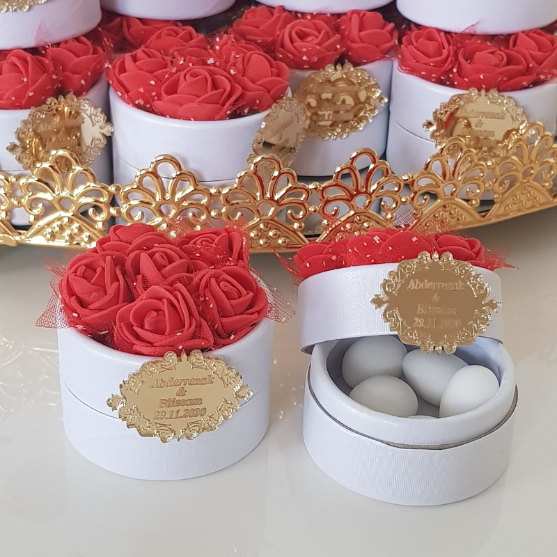 boite à dragées blanche fleurie cadeau invité