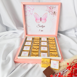 boite de chocolats personnalisée thème papillons roses anniversaire
